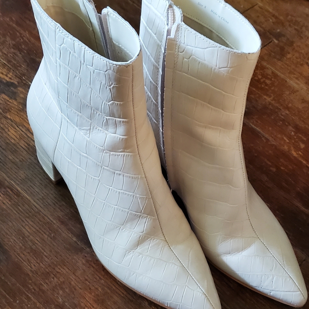 Dolce Vita Booties